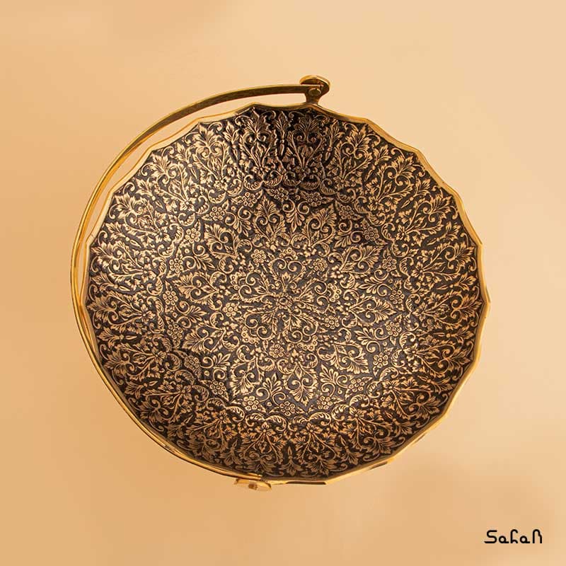 میوه خوری برنجی میناکاری پایه دار دسته دار طرح تاج — تصویر ۸