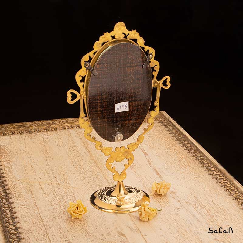 آینه برنجی هندی طلایی پایه دار مدل بیضی — تصویر ۳