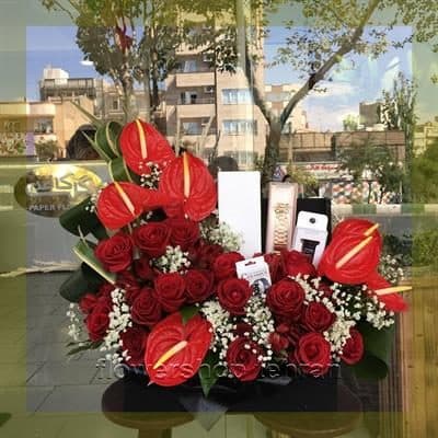 گل فروشی شرمیلا با ترکیب رنگ جذاب و ماندگار