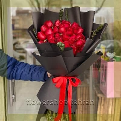گل تسلیت ؛ ترکیبی متین از گلهای آرامبخش — تصویر ۲