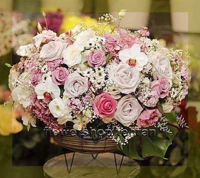 گل رز قرمز طبیعی لوکس برای سلیقه‌های سخت‌پسند — تصویر ۳