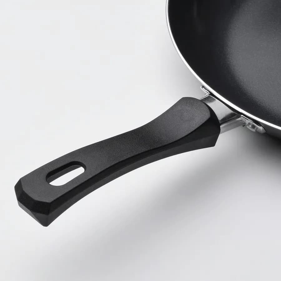 ماهیتابه روکش نچسب مشکی سایز ۲۴ ایکیا مدل TAGGHAJ — تصویر ۶