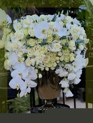 سفارش تاج گل؛ انتخابی مطمئن برای هر سن و سلیقه