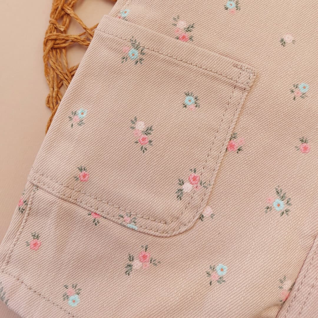 بیلر جین کشی گل دار از برند h&m – کد LK1128 — تصویر ۵