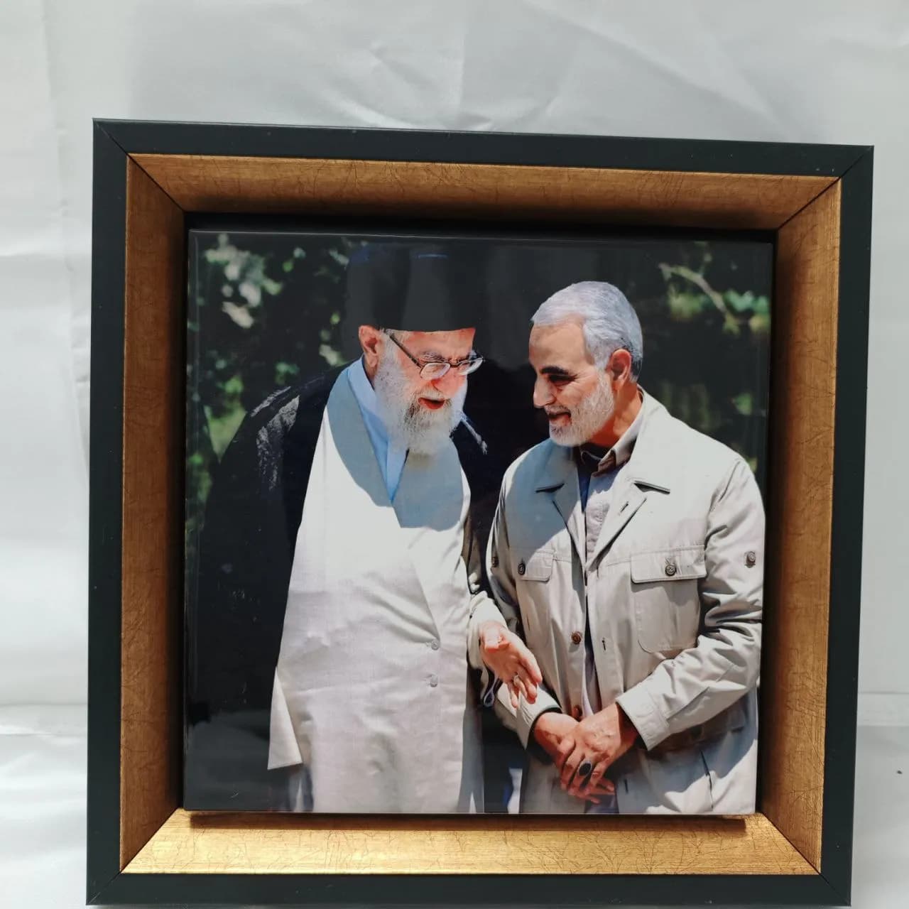 تابلو تصویر رهبری و حاج قاسم سلیمانی — تصویر ۳