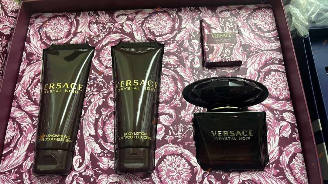 گیف ست ادکلن ورساچه کریستال نویر Crystal Noir — تصویر ۴