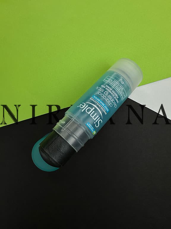 استیک پاکسازی پوست چرب سیمپل حاوی زغال و چوب بامبو Simple — تصویر ۶