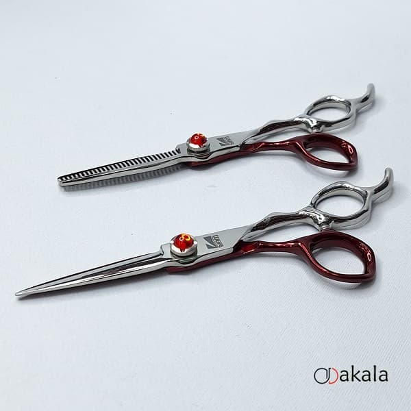 ست قیچی آرایشگری صیام_فینی نقره ای_قرمز 6 اینچ مدل A-B60-31 — تصویر ۳