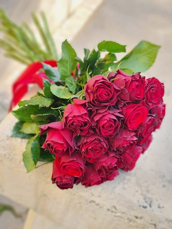 دسته گل رز هلندی کد 229 – گل فروشی آنلاین رزگاردن — تصویر ۲