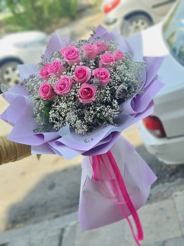 دسته گل رز هلندی و ژیپسوفیلیا کد 534 – گل فروشی آنلاین رزگاردن