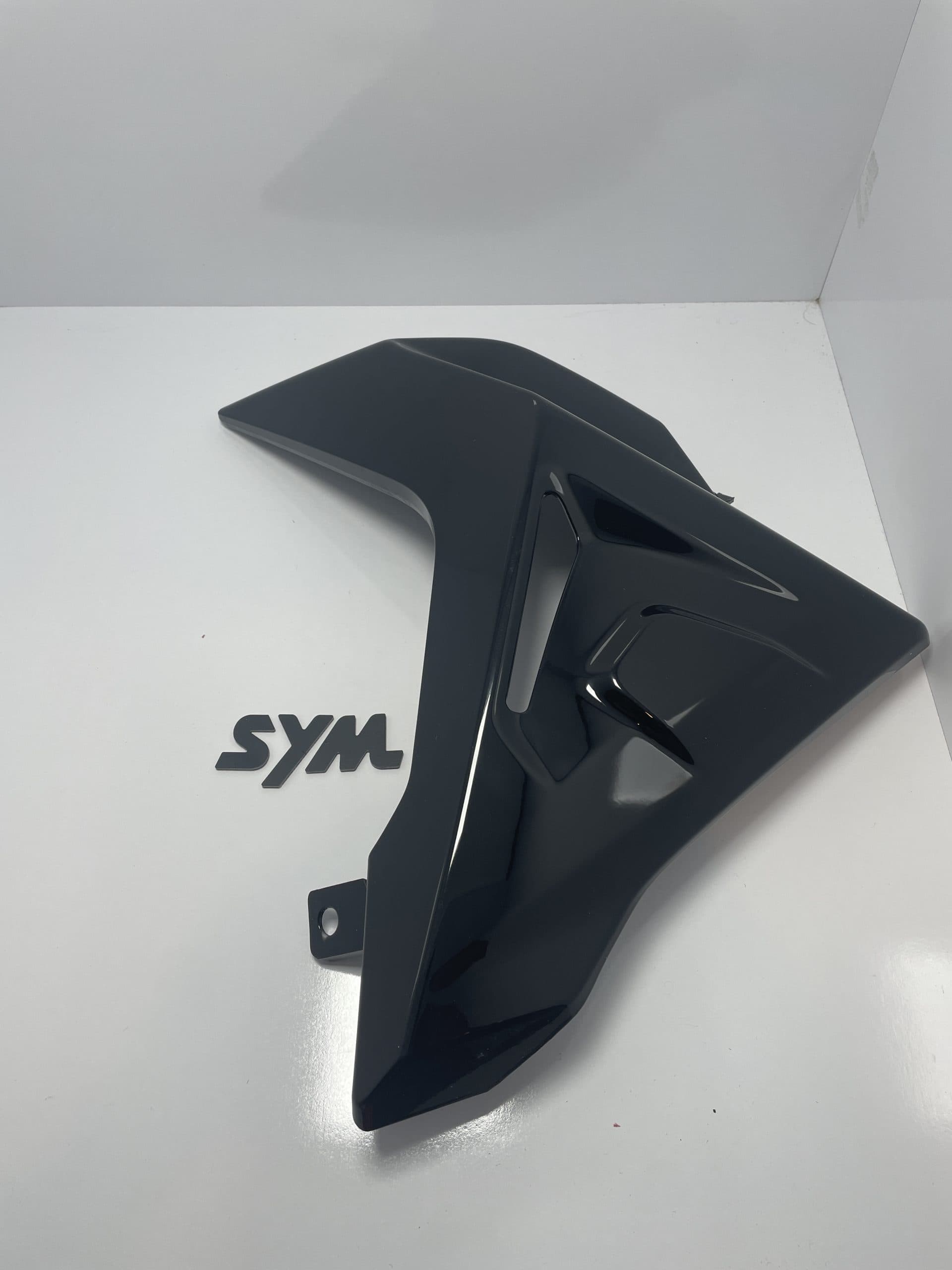 قاب جلو باک راست مشکی NH180 SYM اورجینال