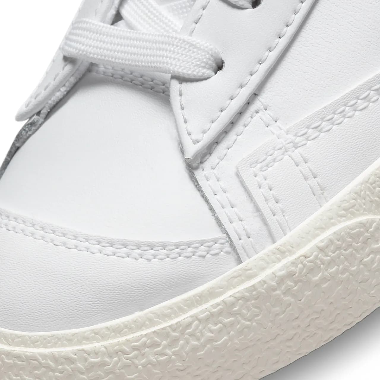 Nike Blazer Mid ’77 ESS — تصویر ۸
