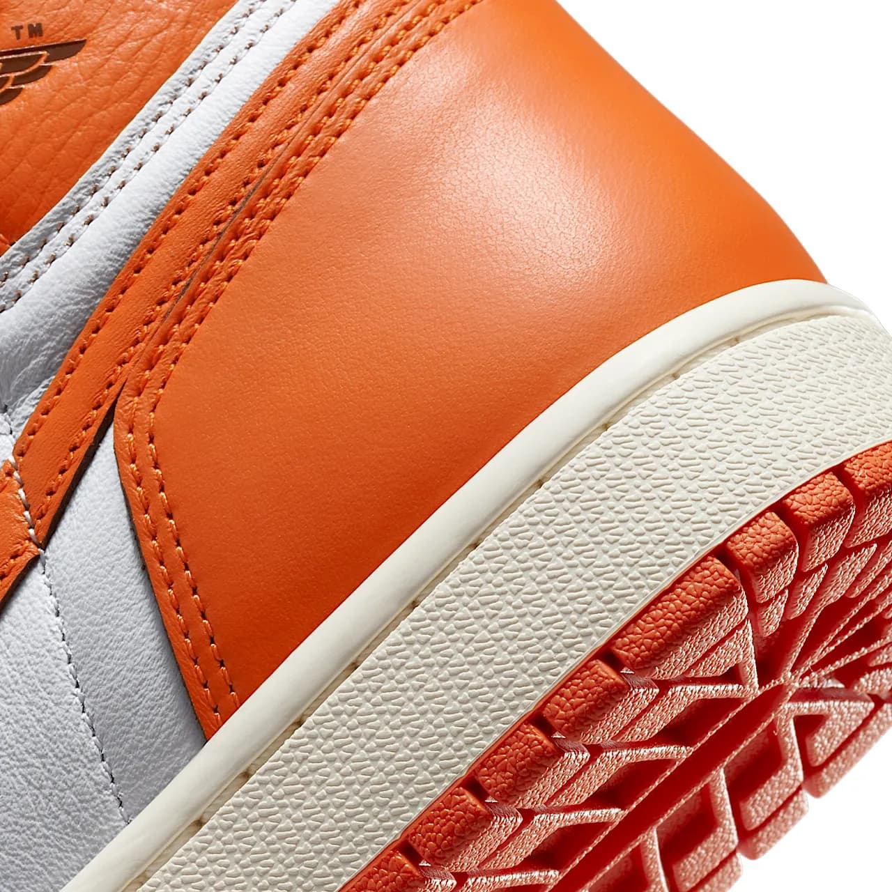Air Jordan 1 Retro High OG — تصویر ۹