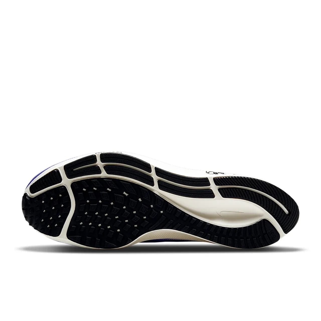 Nike Air Zoom Pegasus 37 — تصویر ۴