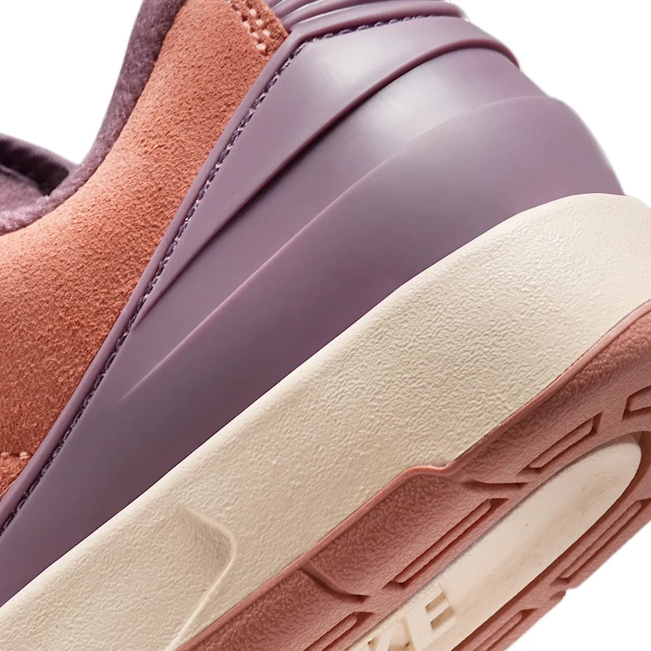 Air Jordan 2 Retro Low — تصویر ۹