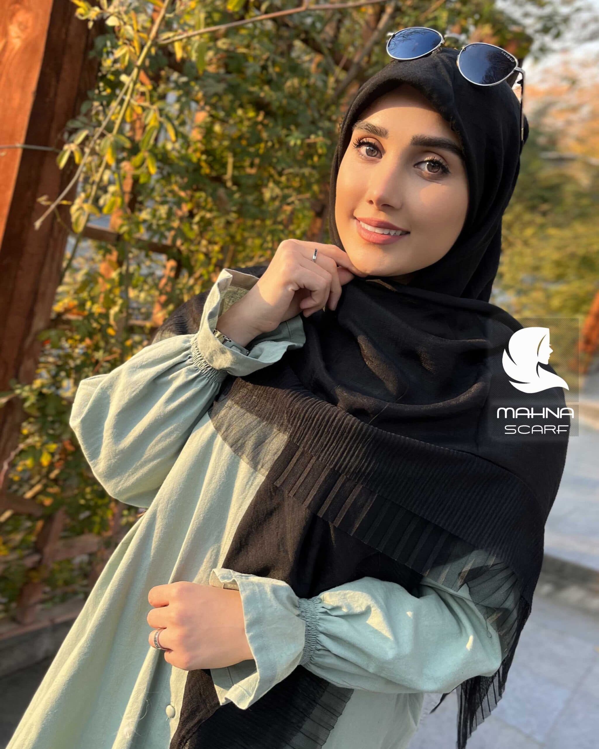 روسری مشکی تور پلیسه