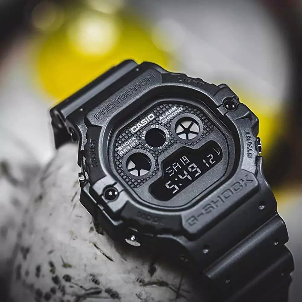 ساعت مچی مردانه کاسیو جی شاک مدل DW-5900BB-1DR — تصویر ۱۱