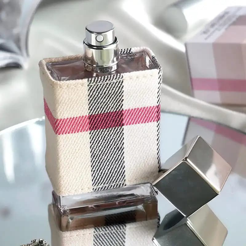 ادوپرفیوم زنانه باربری لندن _ Burberry London For Women — تصویر ۷