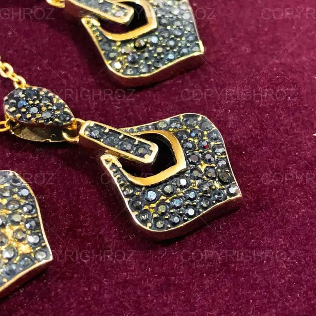 نیم ست زنانه نگین دار مدل 283 — تصویر ۳