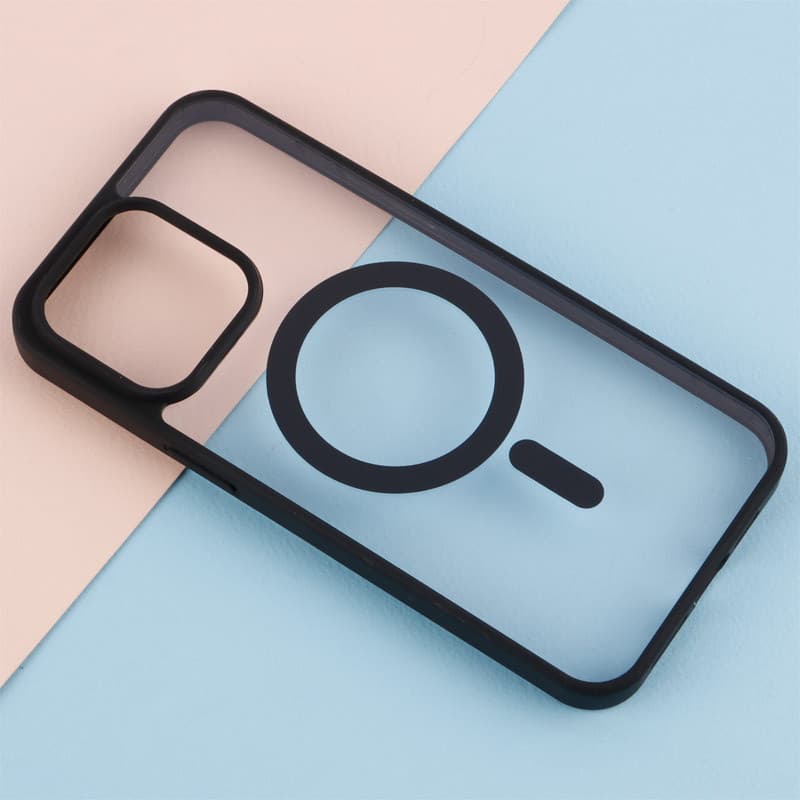 کاور PC شفاف دور رنگی همراه با مگ سیف مناسب برای آیفون iPhone 15 — تصویر ۹