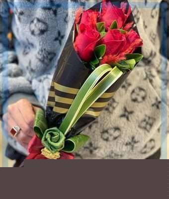 ارسال گل طبیعی برای مجتمع قضایی شماره 9 دادگاه صلح تهران