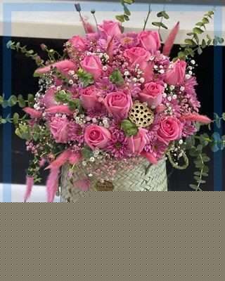 ارسال گل طبیعی برای مجتمع تجاری نارون تهران