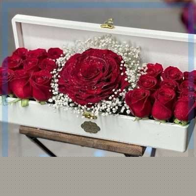 ارسال گل طبیعی برای مجتمع فنی تهران شعبه میرداماد