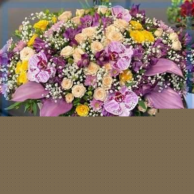 ارسال گل طبیعی برای مرکز خرید کیف مدرسه در تهران