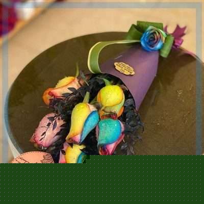 ارسال گل طبیعی برای مرکز خرید در تهران