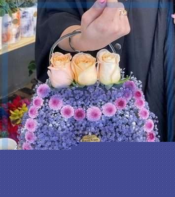ارسال گل طبیعی برای مرکز خرید تهران