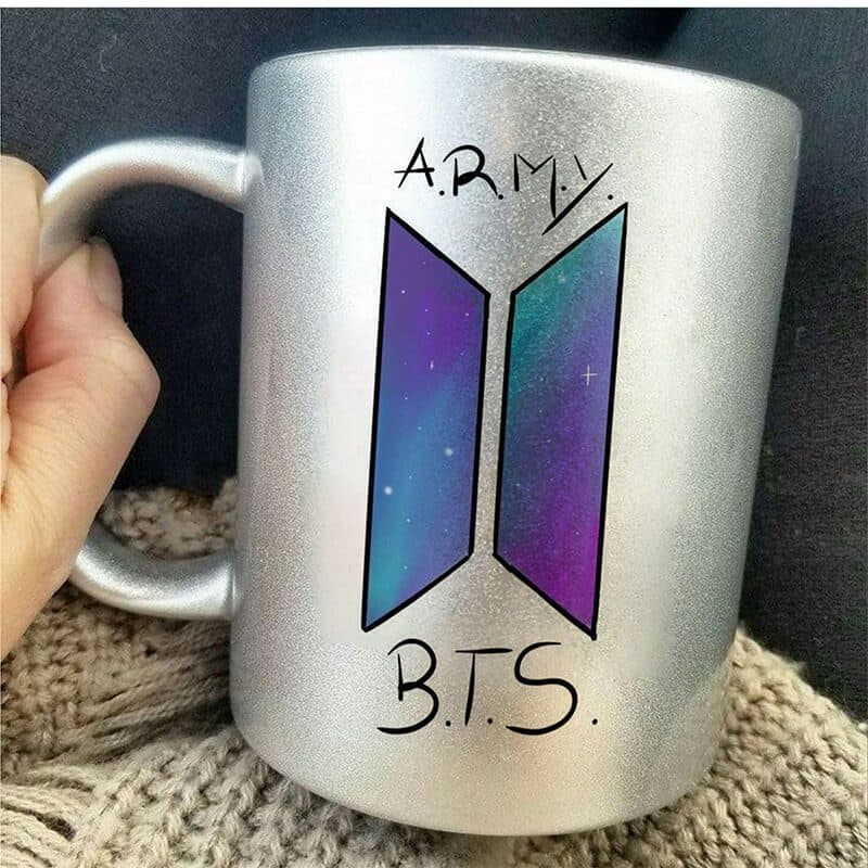 ماگ لاکچری طرح BTS کد 1445 — تصویر ۵