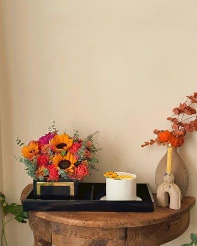 کیک تولد و باکس گل برای صاحب کار — تصویر ۳