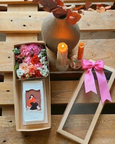 کیک تولد و باکس گل برای خانم