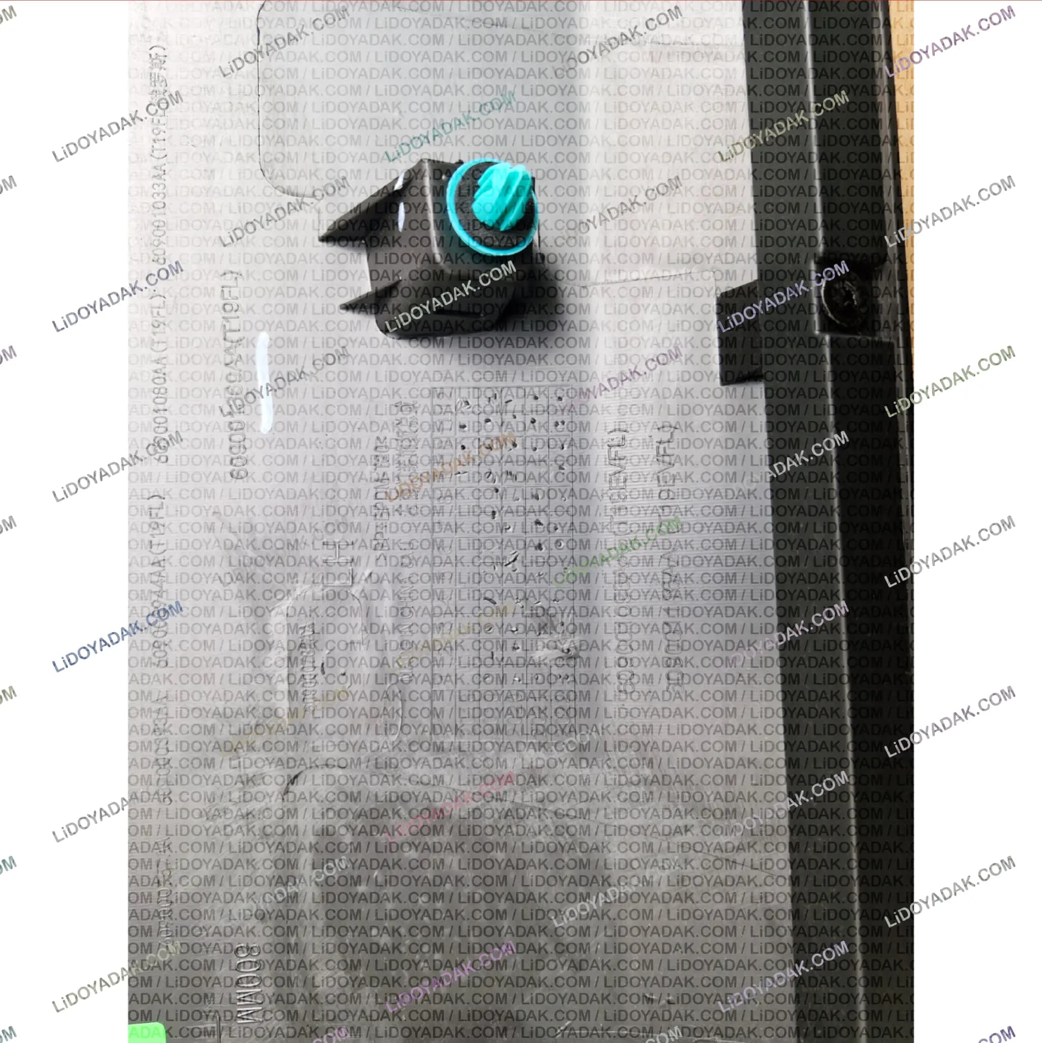 زه درب جلو راست ام وی ام X55 پرو — تصویر ۱۲