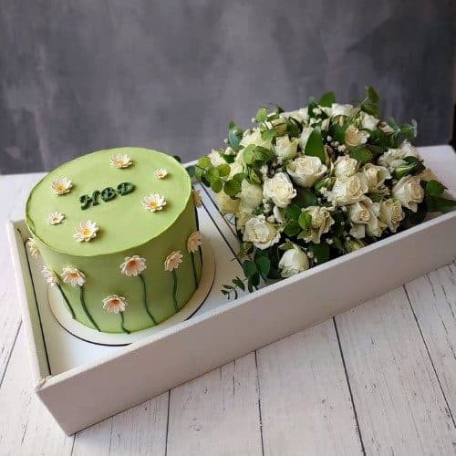 سبد گل با کیک تبریک تولد برای خواهر