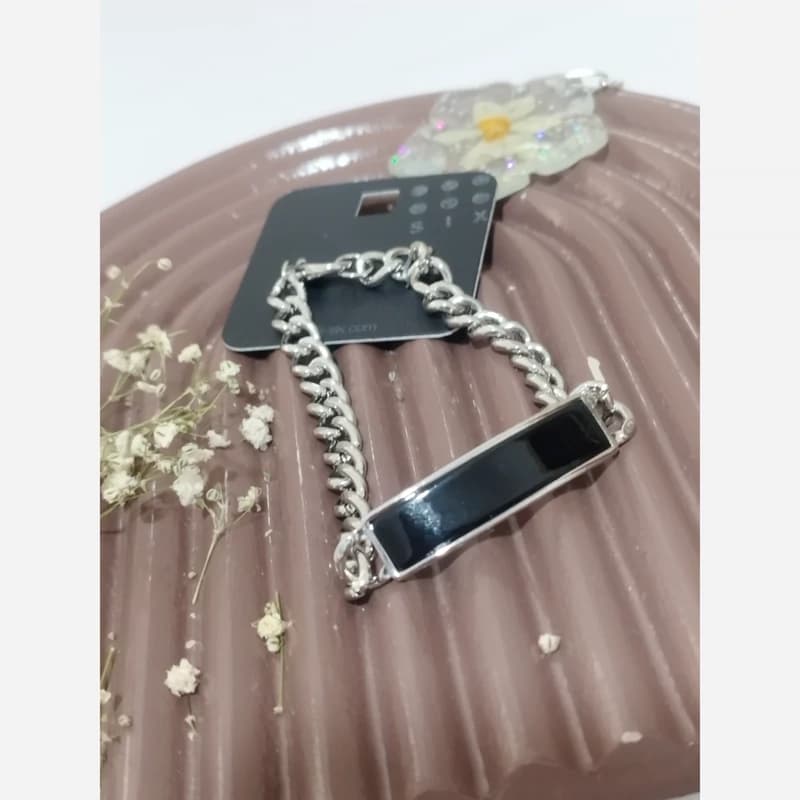 دستبند مردانه مدل کارتیر پلاک دار — تصویر ۱۱