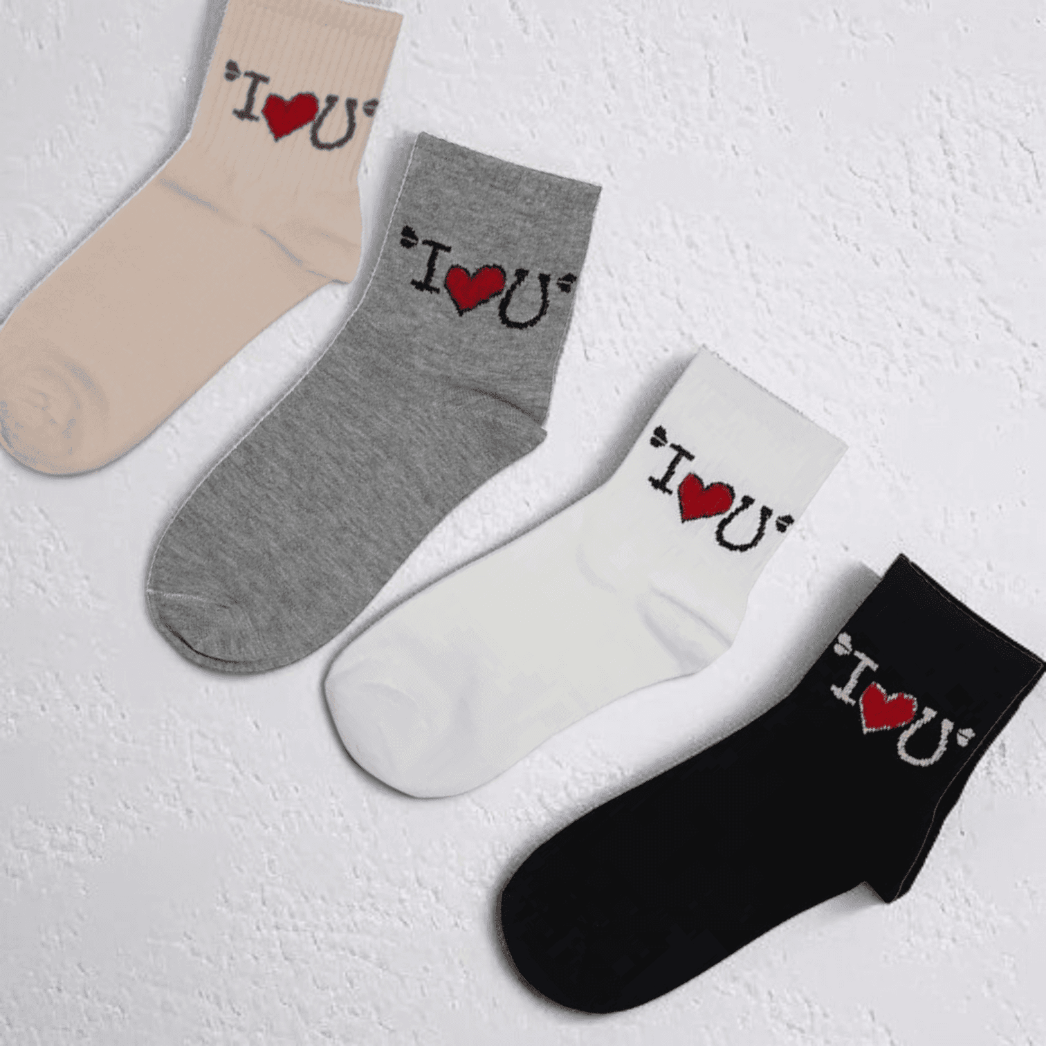 جوراب زنانه و دخترانه نیم ساق بوکله طرح Love — تصویر ۳