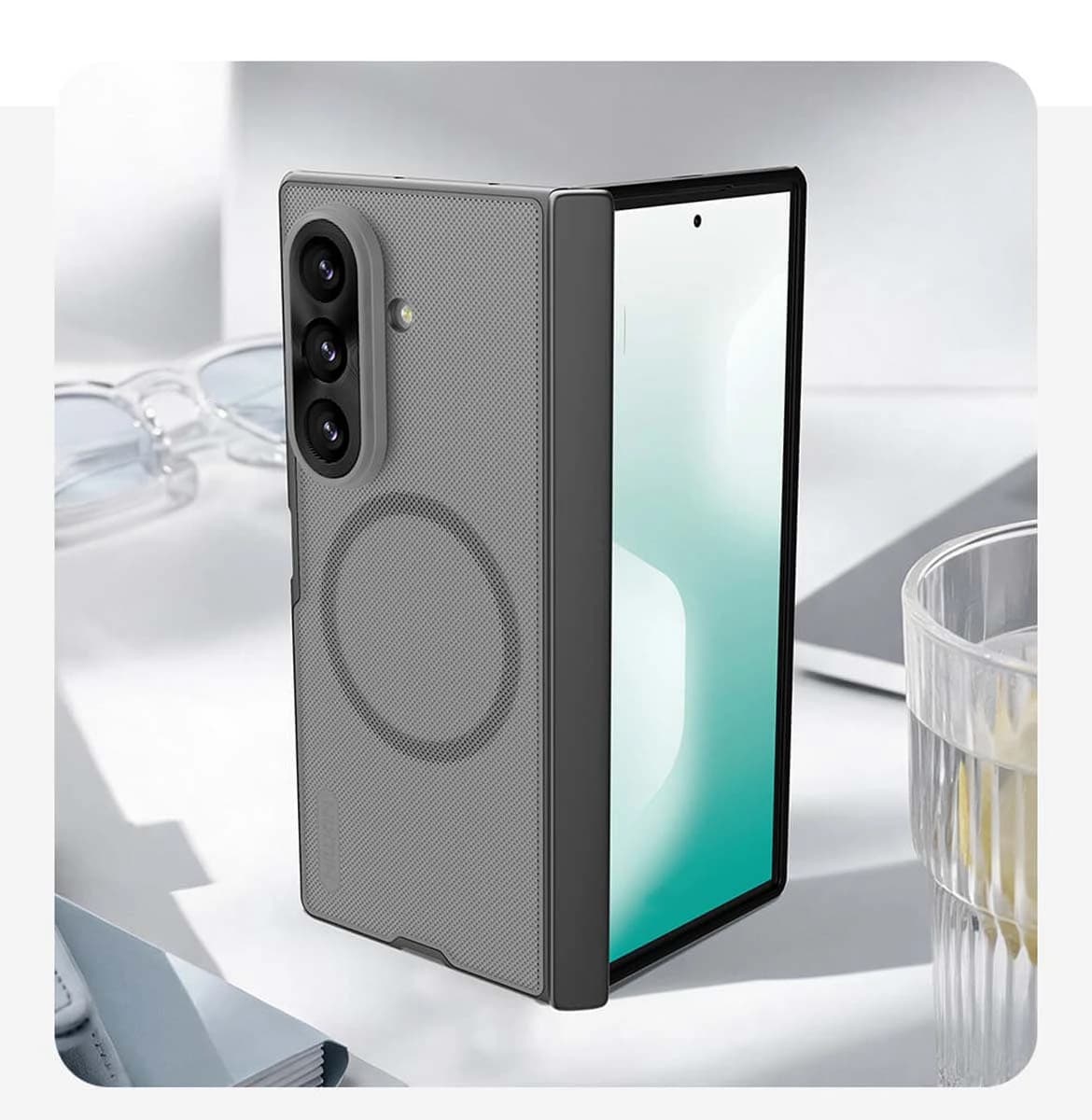 قاب ضدضربه مگنتی Galaxy Z Fold 8 Ultra مارک نیلکین مدل Super Frosted Shield Fold — تصویر ۶
