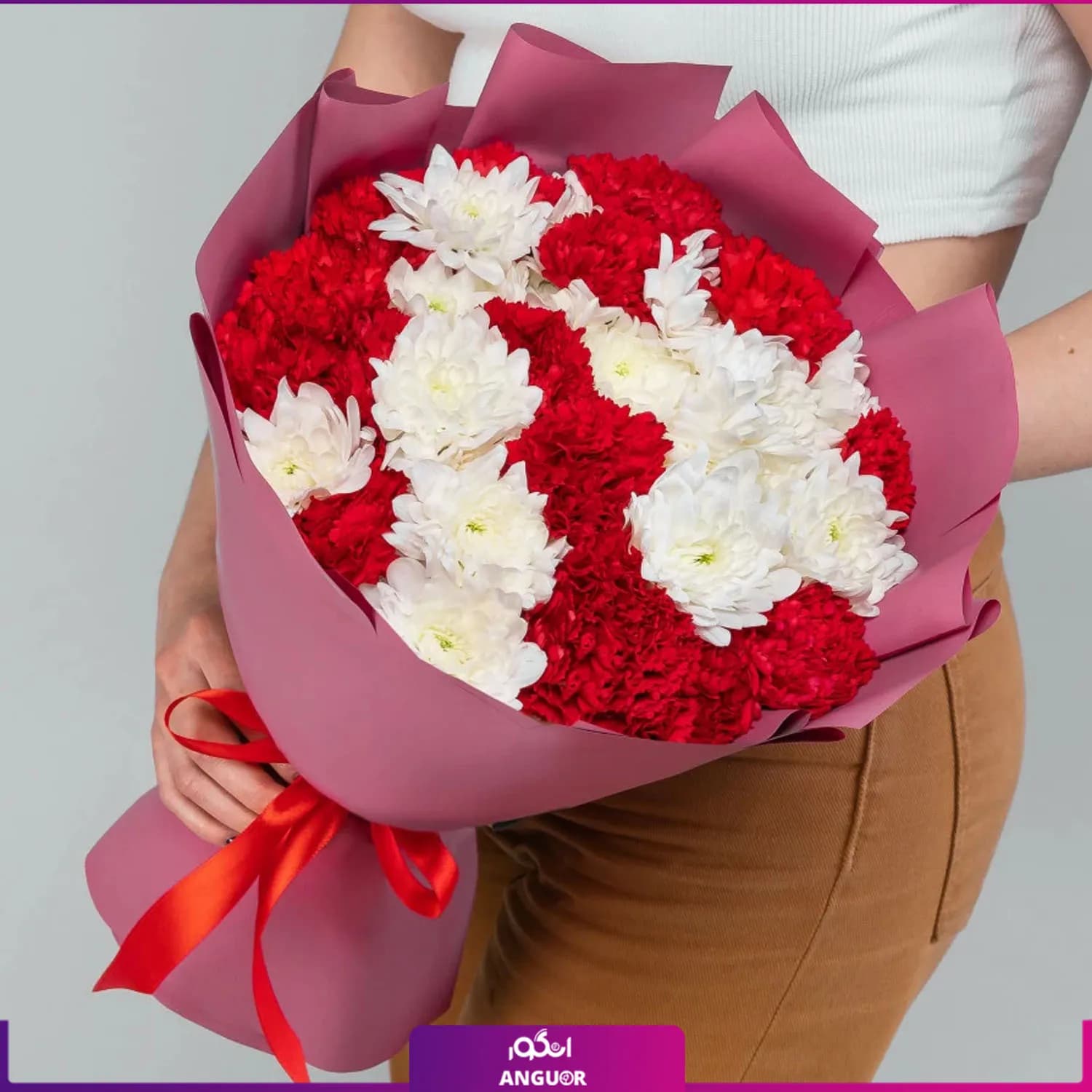 دسته گل میخک قرمز و داوودی سفید