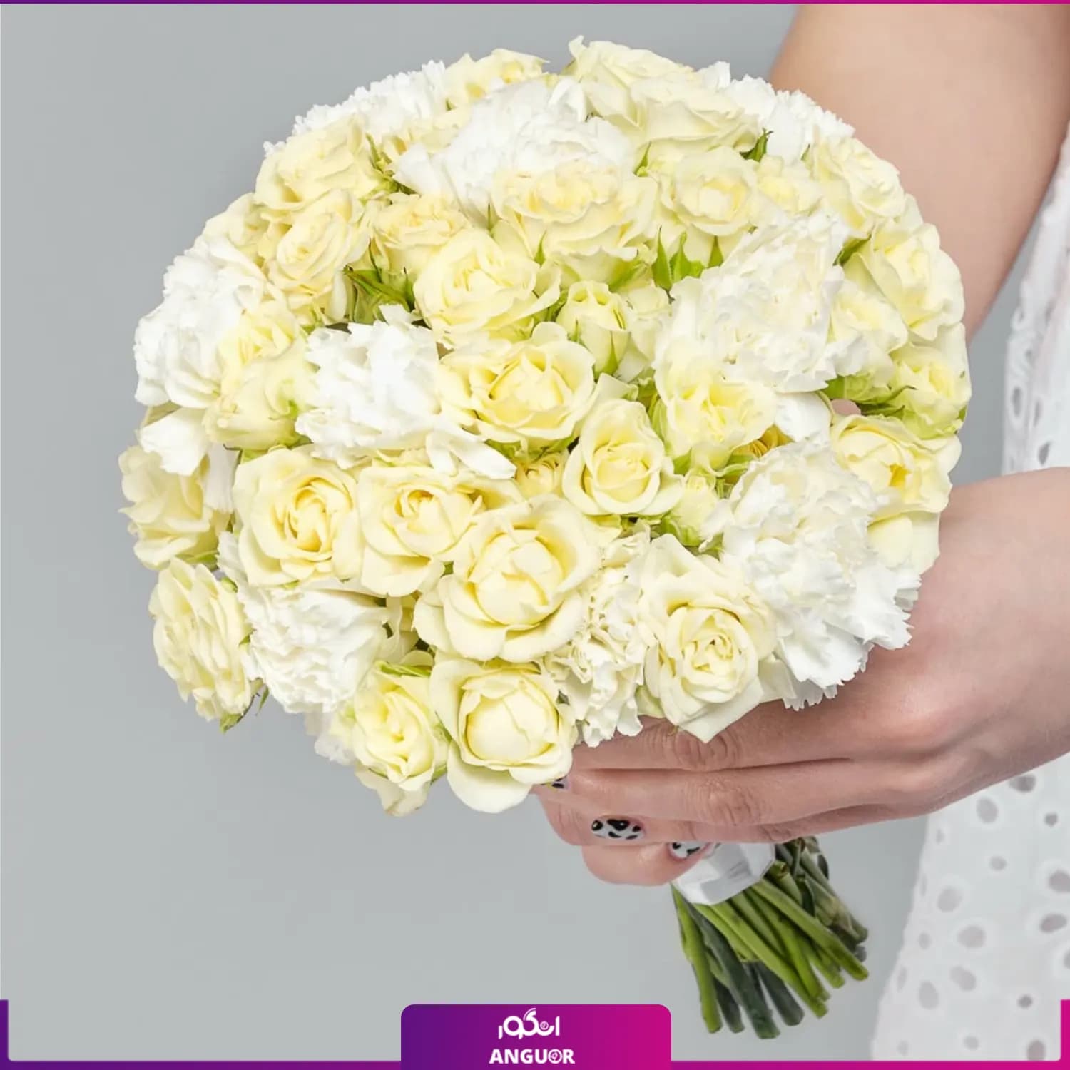 دسته گل فرمالیته عروس رز مینیاتوری سفید و میخک — تصویر ۳