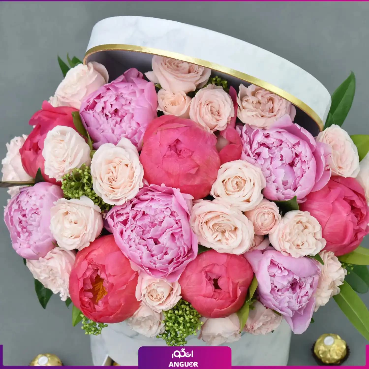 باکس گل پیونی و رز مینیاتوری + شکلات — تصویر ۳
