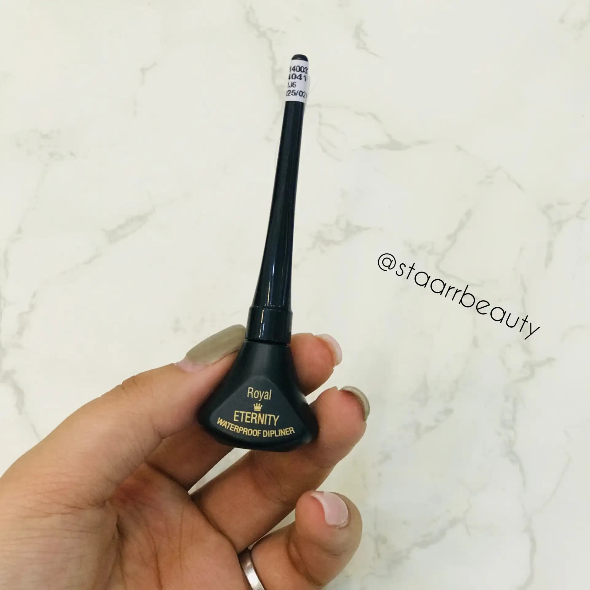 خط چشم کوزه ای ماژیکی ضد آب رویال اترنیتی 4.5ml — تصویر ۴