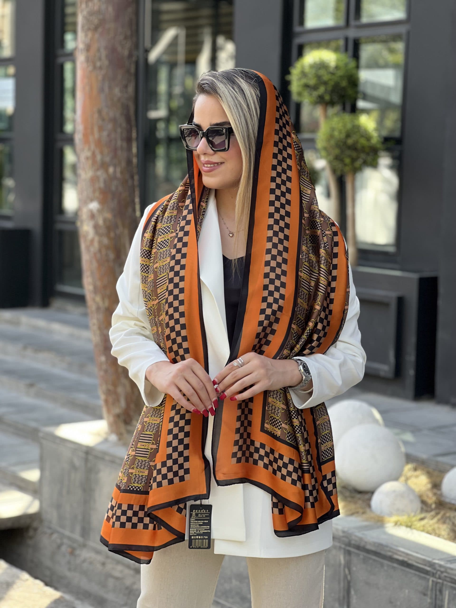 شال ابریشم فندی — تصویر ۱۱