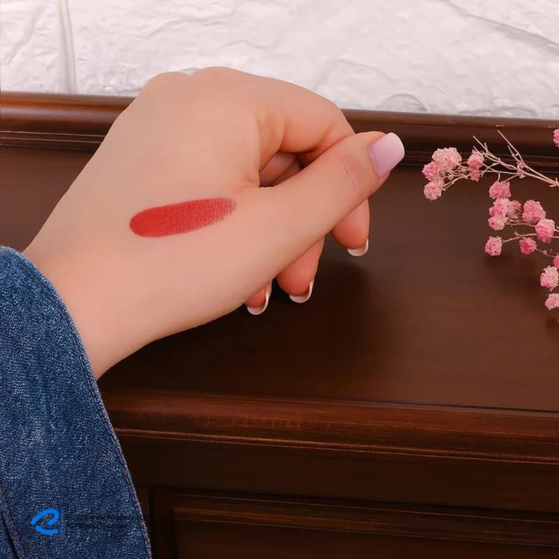 کالیستا رژ لب جامد سری Hydra Color قرمز مات — تصویر ۳