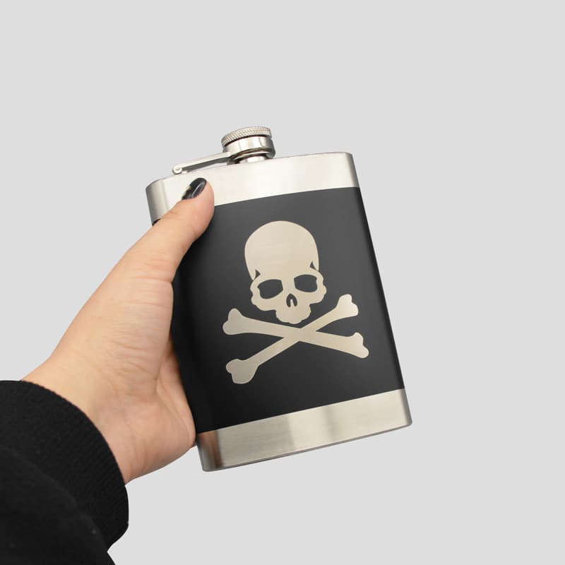 قمقمه کتابی جیبی طرح جمجمه فیلیپ مدل Pirate کد Njd-129d2 — تصویر ۷
