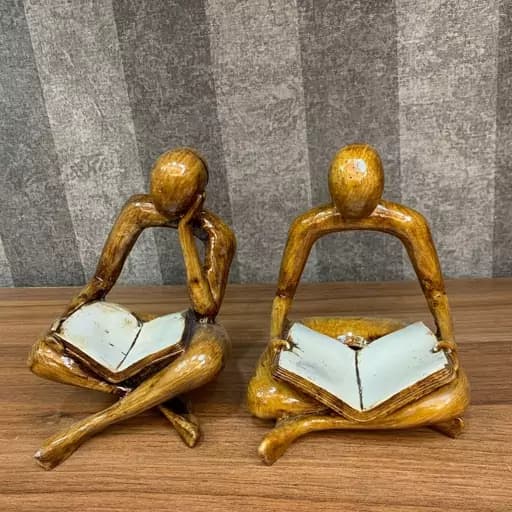 مجسمه کتابخوان جفت