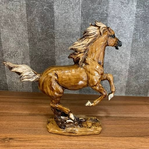 مجسمه اسب رومیزی پرشی طرح چوب — تصویر ۴