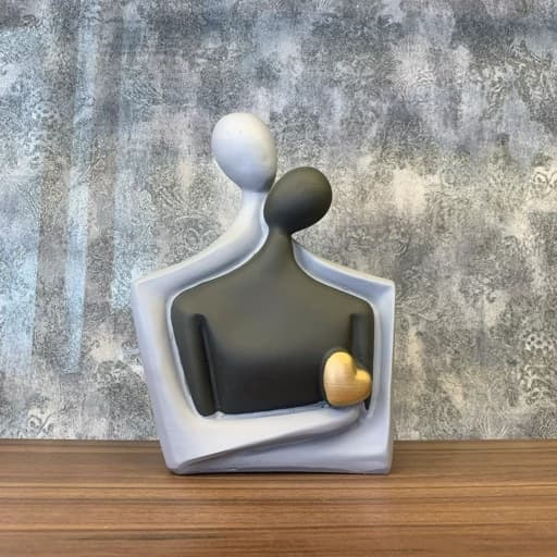 مجسمه رومیزی زوج ماه عسل طوسی — تصویر ۶