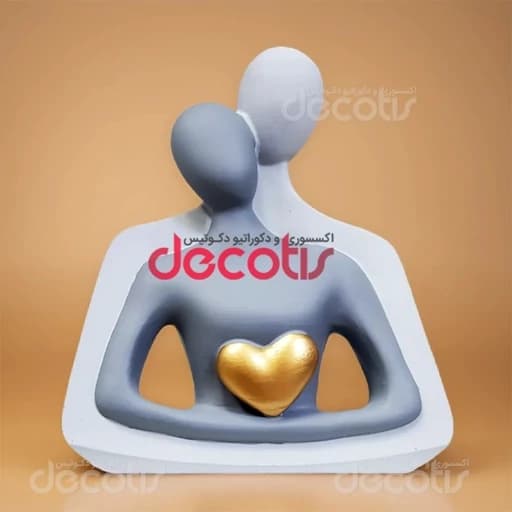 مجسمه آغوش عشق قلبی