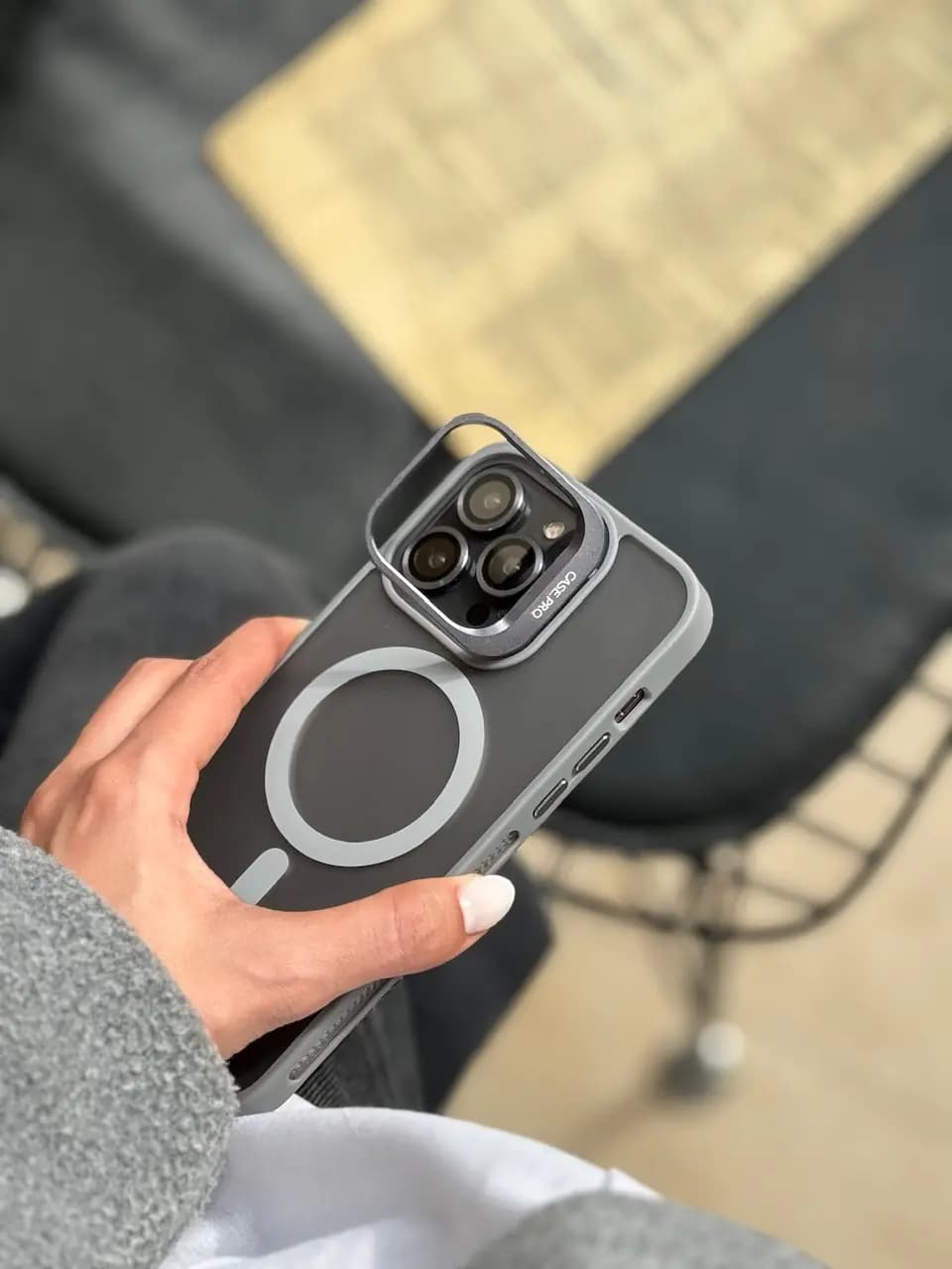 قاب Matte CasePro Lens with MagSafe استند شو با لنز رینگی (کدC1608) — تصویر ۷